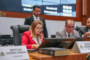 Prorrogação confirmada por Iracema Vale: prazo estendido para emissão do licenciamento de veículos sem reajuste