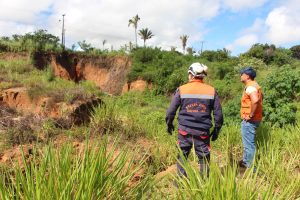 Ação imediata: Prefeito de Raposa aciona Defesa Civil e busca apoio do Estado para enfrentar erosão às margens da MA-203