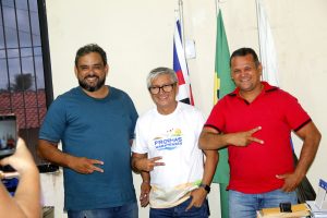 Vereador Leomar Pescados fortalece diálogo ao reunir lideranças com o prefeito Eudes Barros